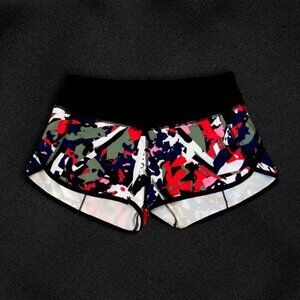Lululemon Hotty Hot Short Elastic Waistband Abstract Design Multi-Color Women's